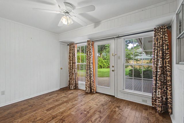 2110 Juanita Drive, Arlington, TX 76013