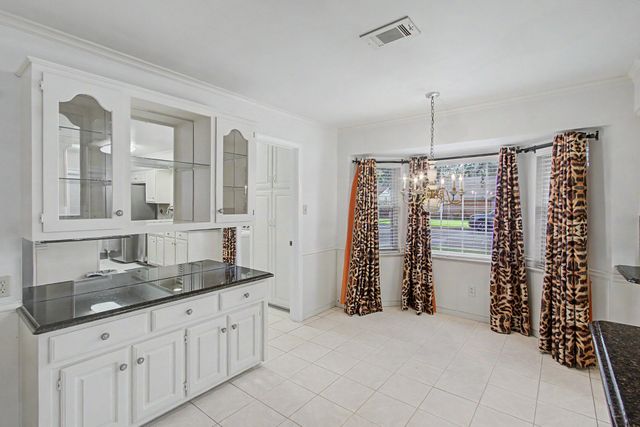 2110 Juanita Drive, Arlington, TX 76013