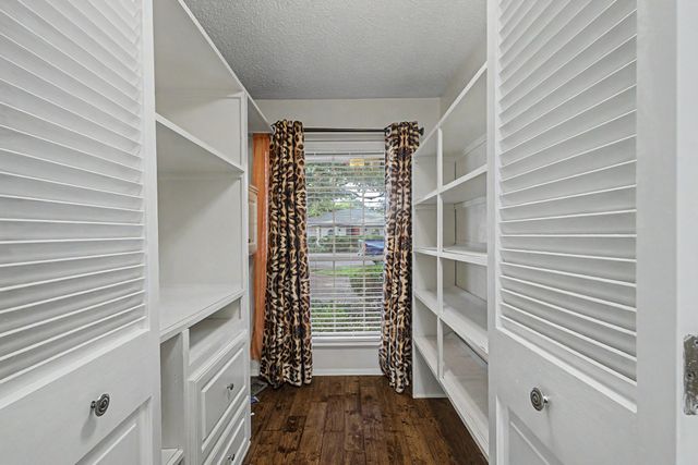 2110 Juanita Drive, Arlington, TX 76013