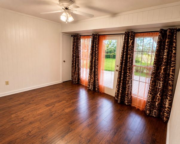 2110 Juanita Drive, Arlington, TX 76013
