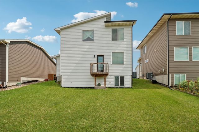 1418 NE Little Beaver Drive, Grimes, IA 50111