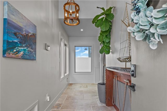 82 Ellery Road, Newport, RI 02840