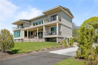 82 Ellery Road, Newport, RI 02840