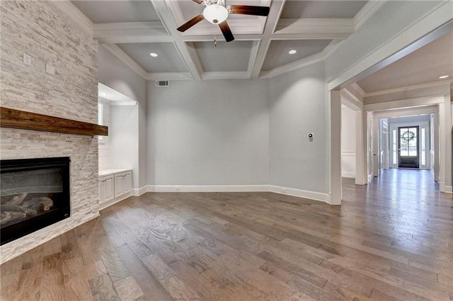 925 Settles Creek Way, Suwanee, GA 30024