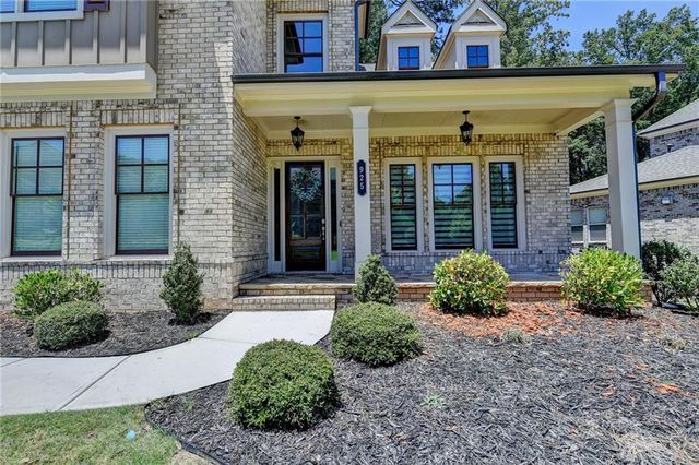 925 Settles Creek Way, Suwanee, GA 30024