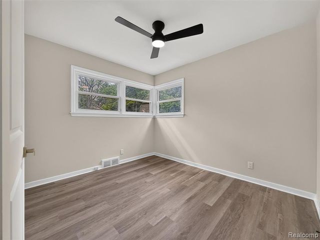 17712 Fenton Street, Detroit, MI 48219