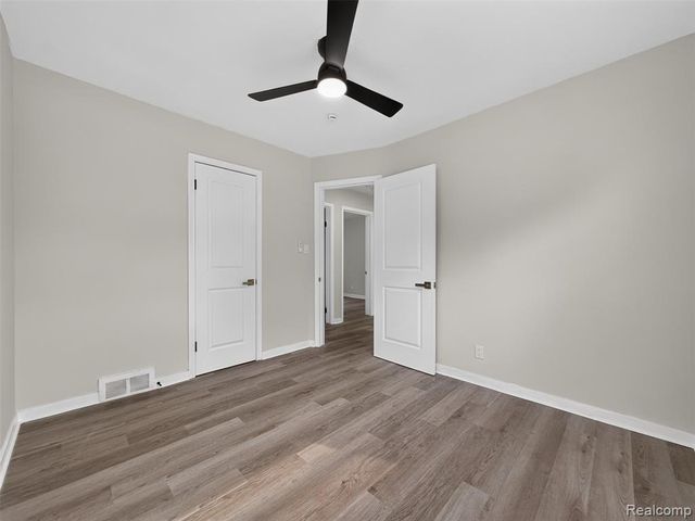 17712 Fenton Street, Detroit, MI 48219