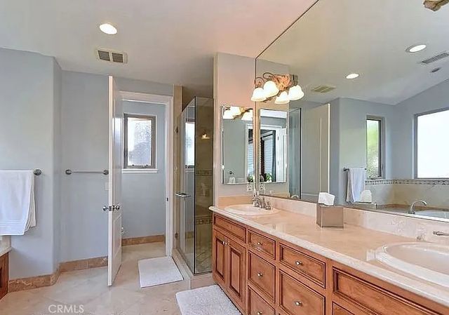 3200 Elm Avenue, Manhattan Beach, CA 90266