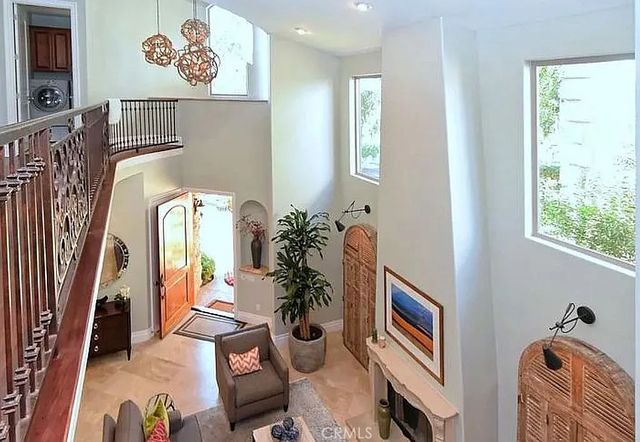 3200 Elm Avenue, Manhattan Beach, CA 90266