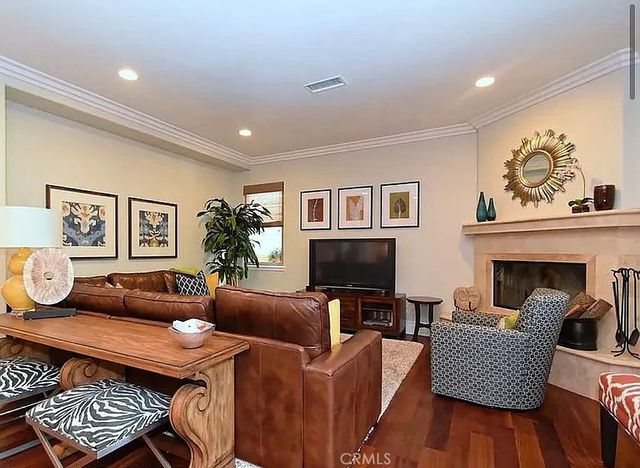 3200 Elm Avenue, Manhattan Beach, CA 90266