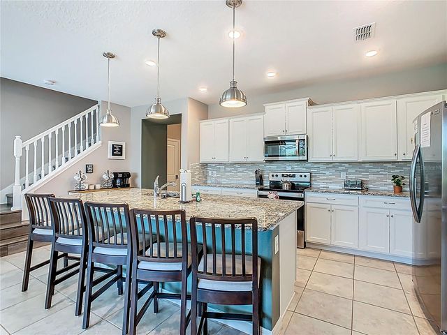 967 PARADISE DRIVE, Davenport, FL 33897