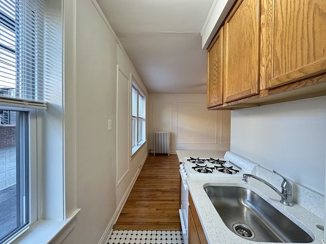 4531 N Ashland Avenue 111, Chicago, IL 60640