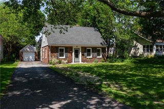 39 Ridgewood Drive, Irondequoit, NY 14622