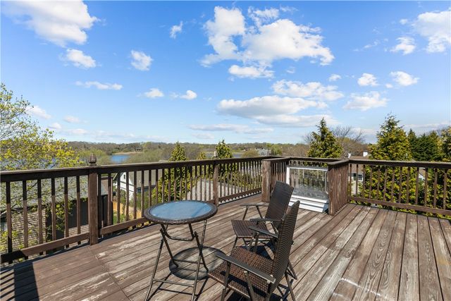 167 Coggeshall Avenue E, Newport, RI 02840