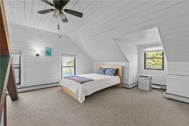 167 Coggeshall Avenue E, Newport, RI 02840