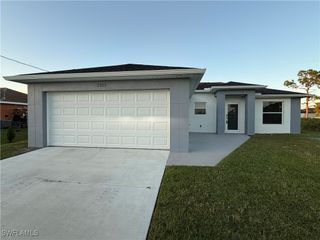 2812 15th ST SW, Lehigh Acres, FL 33976