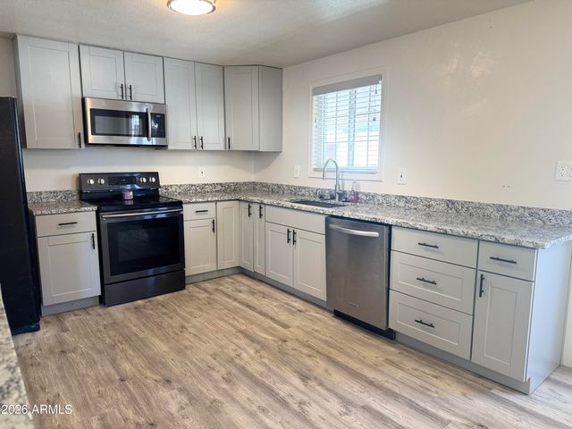 218 W HARTFORD Road, Kearny, AZ 85137