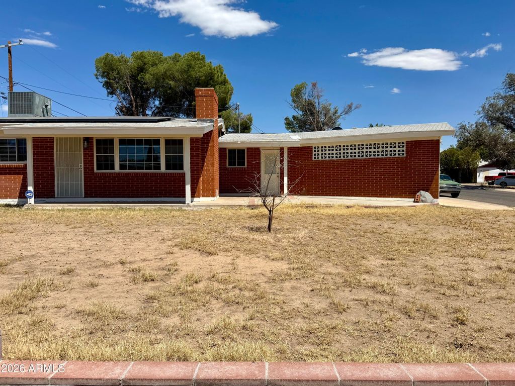 218 W HARTFORD Road, Kearny, AZ 85137