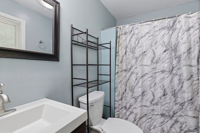 1373 N Orange Rd, Athol, MA 01331