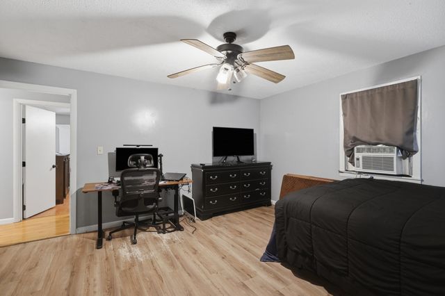 1373 N Orange Rd, Athol, MA 01331