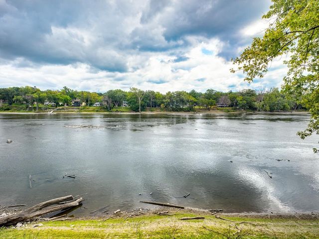 9316 W River Road, Brooklyn Park, MN 55444