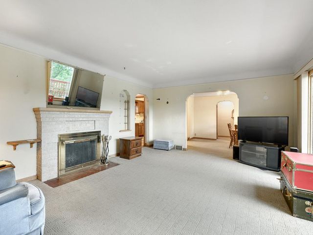 9316 W River Road, Brooklyn Park, MN 55444