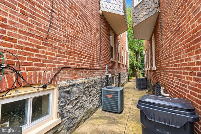 120 N BROOM ST, Wilmington, DE 19805