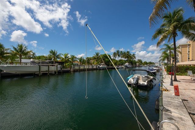 2350 NE 135th St 1503, North Miami, FL 33181