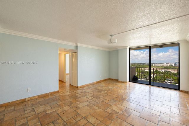 2350 NE 135th St 1503, North Miami, FL 33181