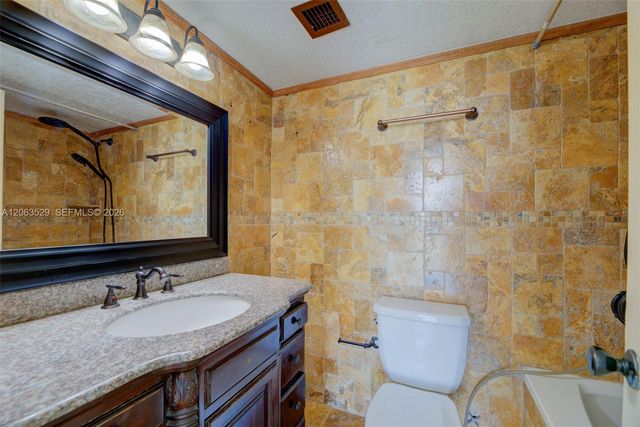 2350 NE 135th St 1503, North Miami, FL 33181
