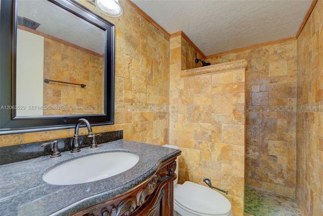2350 NE 135th St 1503, North Miami, FL 33181