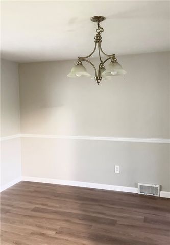 121 Connie Dr B, Ross Twp, PA 15214