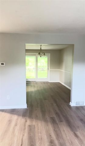 121 Connie Dr B, Ross Twp, PA 15214