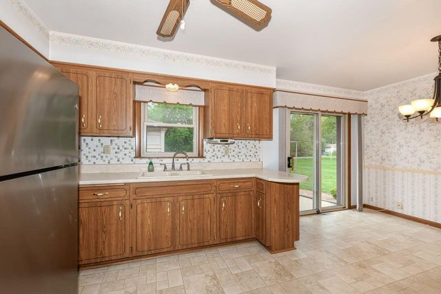 1631 W Bottsford AVENUE, Milwaukee, WI 53221