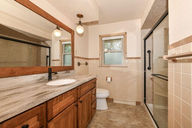 1631 W Bottsford AVENUE, Milwaukee, WI 53221