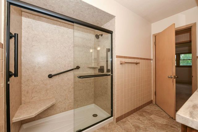 1631 W Bottsford AVENUE, Milwaukee, WI 53221