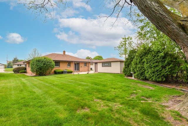 1631 W Bottsford AVENUE, Milwaukee, WI 53221