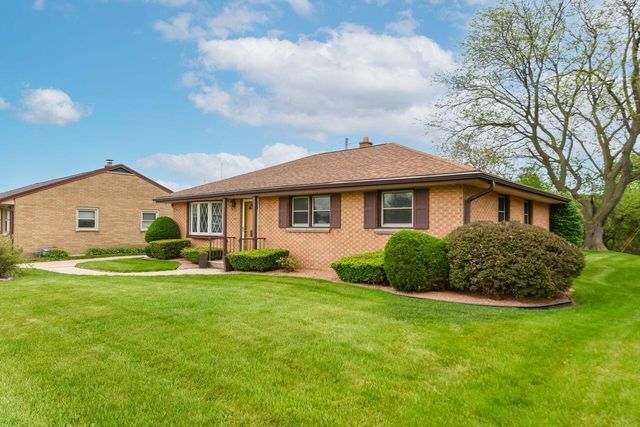 1631 W Bottsford AVENUE, Milwaukee, WI 53221