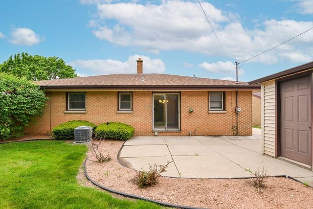 1631 W Bottsford AVENUE, Milwaukee, WI 53221