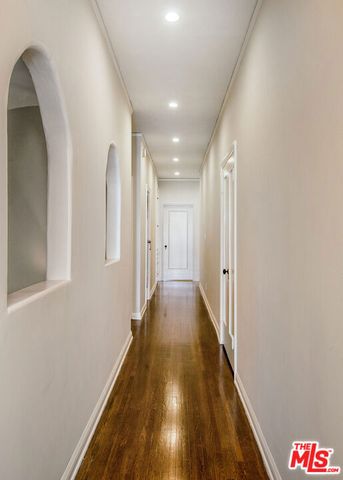 846 S Lucerne Boulevard, Los Angeles, CA 90005