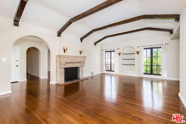 846 S Lucerne Boulevard, Los Angeles, CA 90005