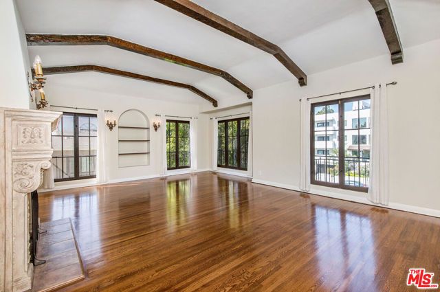 846 S Lucerne Boulevard, Los Angeles, CA 90005