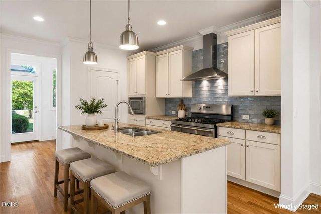 22 Treywood Lane, Chapel Hill, NC 27516