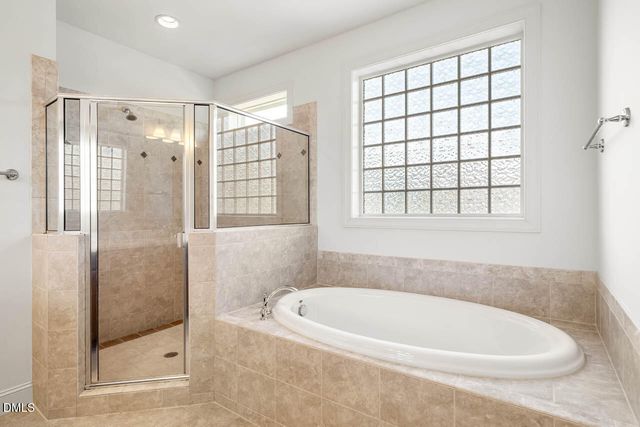 22 Treywood Lane, Chapel Hill, NC 27516