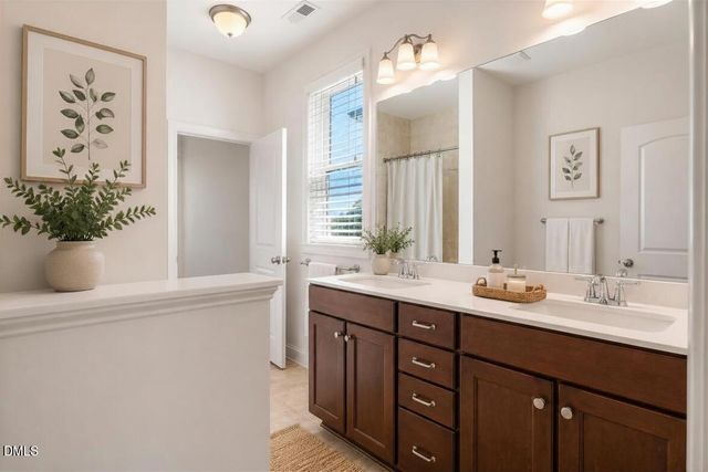 22 Treywood Lane, Chapel Hill, NC 27516