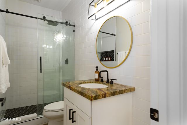 1004 E Tempe Drive, Tempe, AZ 85281