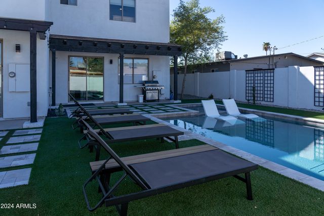 1004 E Tempe Drive, Tempe, AZ 85281