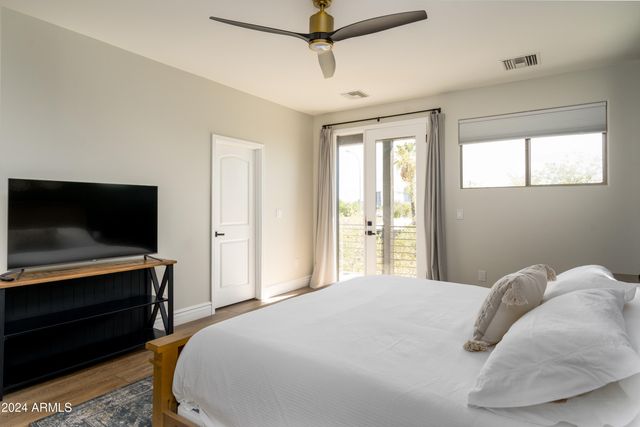 1004 E Tempe Drive, Tempe, AZ 85281