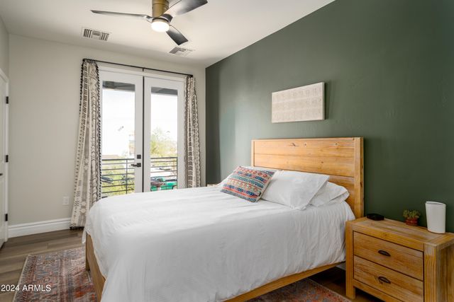 1004 E Tempe Drive, Tempe, AZ 85281