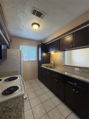 1410 Blalock Road 3, Houston, TX 77055